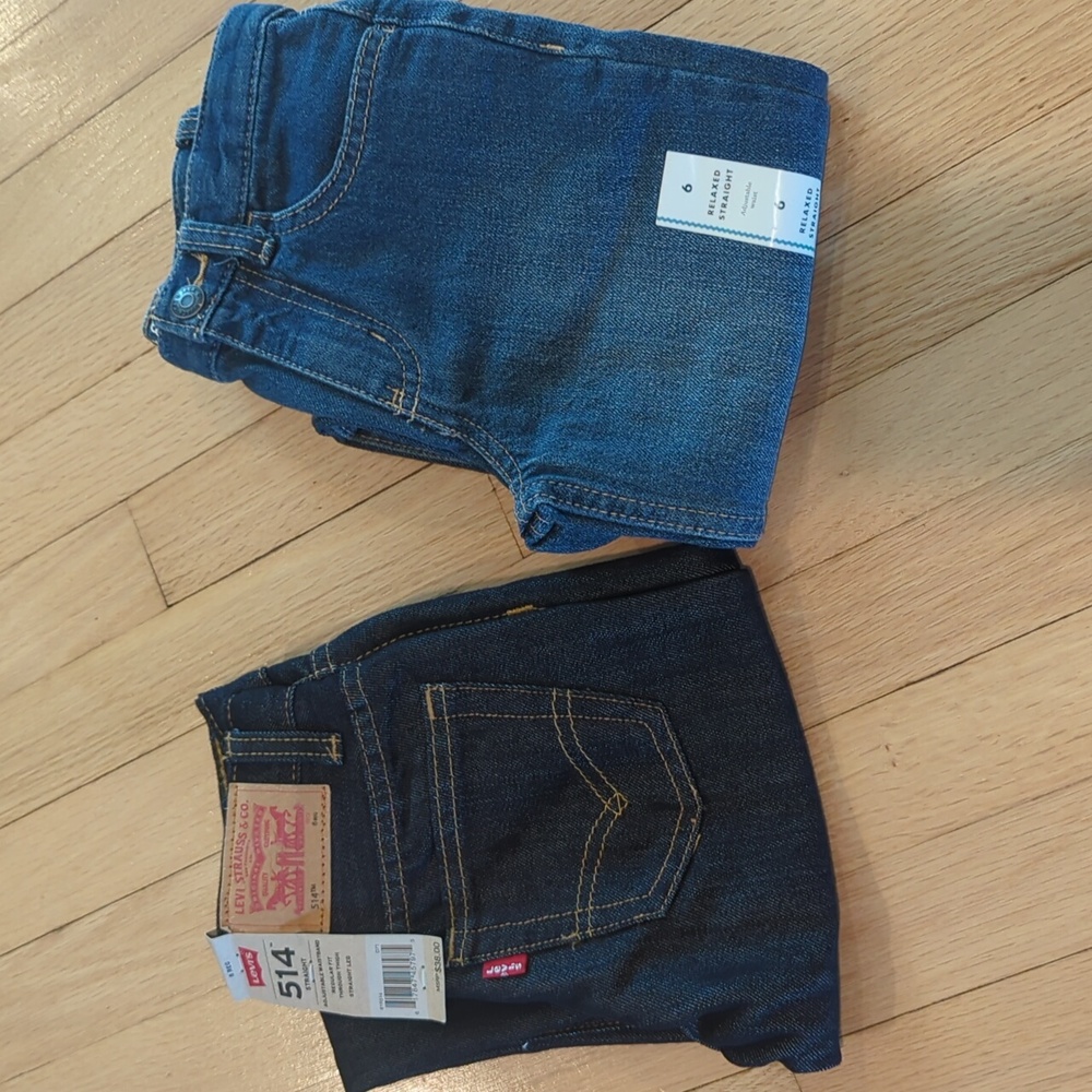 2 brand new jeans levi's and cat & jack Both size 6